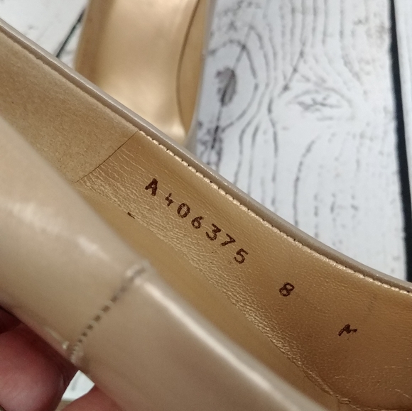 Stuart Weitzman Logoflame Silk Aniline Nude Heels - Picture 7 of 8